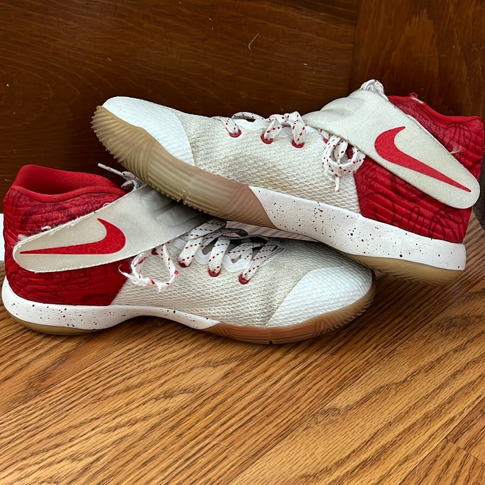 Youth Kyrie Basketball Shoes